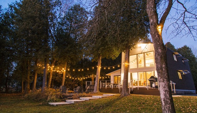 Newly Renovated Waterfront Cabin on Clark Lake