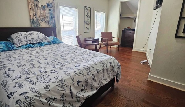 Nice apartment near Whole Foods, Brown University, Miriam Hospital, Downtown
