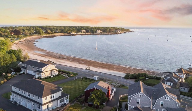 Niles Beach House - Beach & Boston Skyline Views