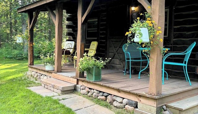 Nine acres, no neighbors. Relaxing Cabin near Park Rapids on Shipman Lake.