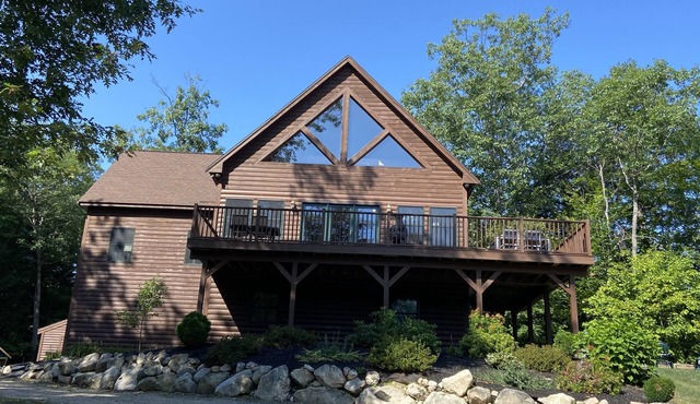Njoy Charm - Gorgeous Family and Pet Friendly Home