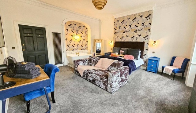 No 1 @ The Rocket Rooms Apartments