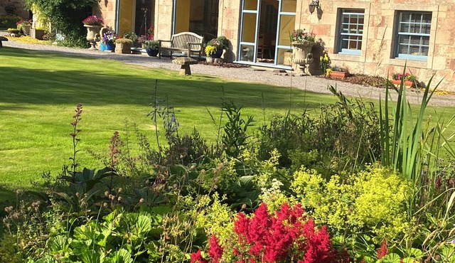 North Cottage at Boath Stables – A Cozy Highland Escape