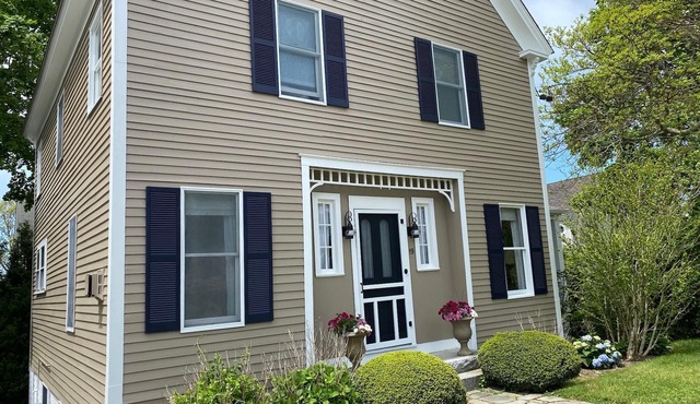 North Falmouth Part Ocean View, Beach-3 Min Walk WiFi Grill Linen Pickleball