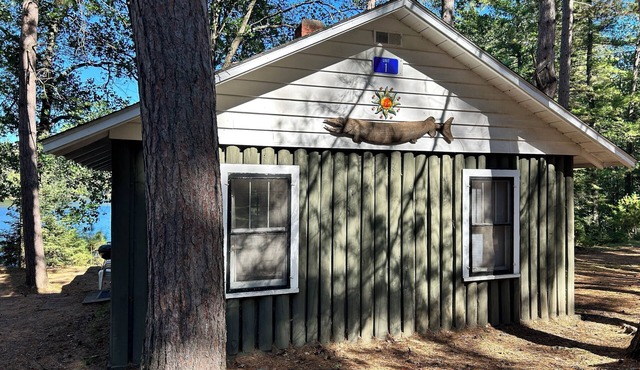 Northern Pike Place ~ Charming 2 Bedroom at Historical Resort in Hazelhurst, WI