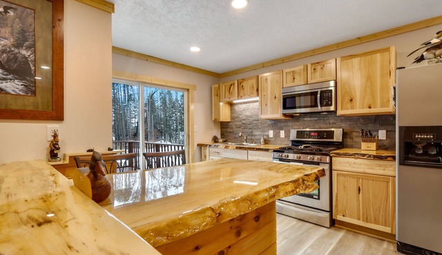 Northwoods multiple family size lake cabin. Snowmobile trail access