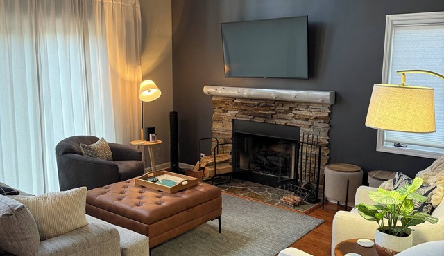 Nub's Nob/Boyne Highlands area 3 Bedroom/4 bath in Harbor Springs