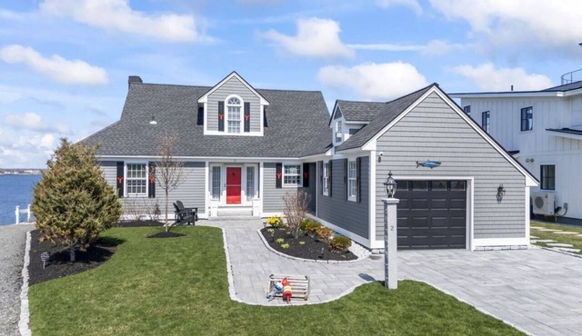 Nubble Cottage- York Beach Oceanfront w/Amazing Views