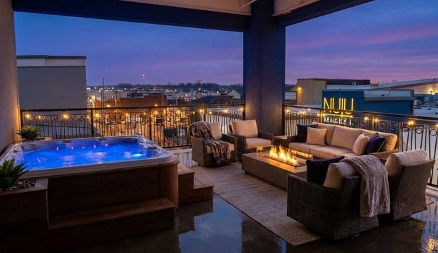 NuLu Skyline 5BR Penthouse and Rooftop Spa