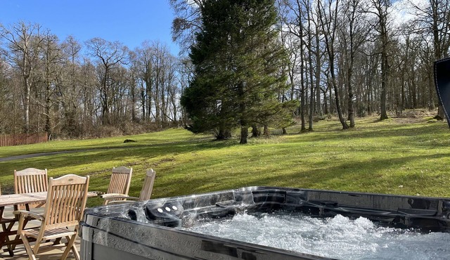 Oakwoods House - a house that sleeps 10 guests in 4 bedrooms