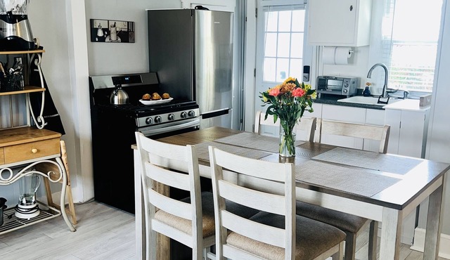 Ocean Breeze -Dog Friendly Cottage Steps 2 Beach Sleeps 4 - 100 yards to Beach!