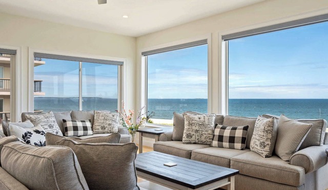 Ocean View Direct Beach Access Sleeps 18