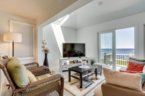 Oceanfront Cottage on Cape Cod Bay w/Game Room