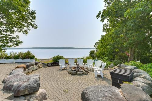 Oceanfront Mid-Coast Maine Home w/Private Beach!