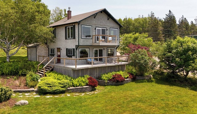 Oceanside Cottage Near Acadia National Park