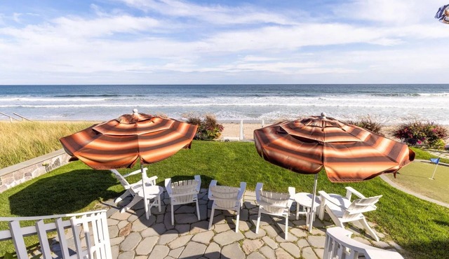 Oceanside Villa Retreat w/Private Beach