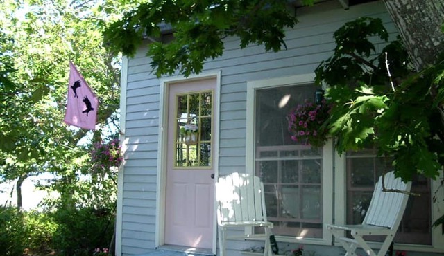 Off-The-Grid Cottage Rental with Beautiful Views on Crow Island, Maine