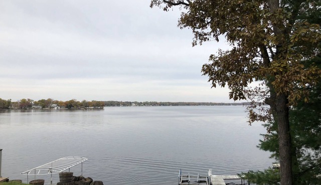 Okauchee Lake 3BR/2B with HWF's, Sun Porch, Garage, Boat Slip Available!