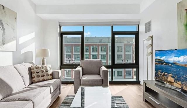 On-site Theater! 1BR | W/D | Desk | WiFi | Downtown Boston