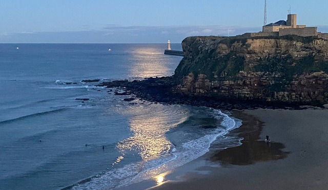Only a short walk to the beach, cafés and seafront a perfect location for couples.