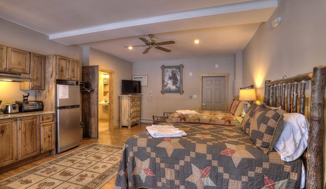 Oquossoc Suite #5 | A/C