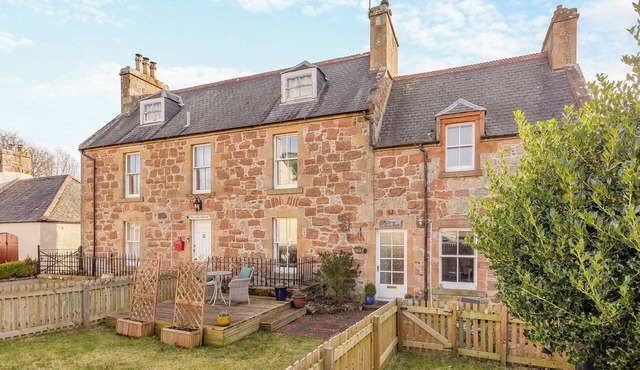 Ord Cottage is a listed building located in the village of Kildary.