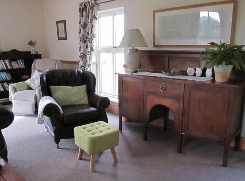 Owl Cottage High Weldon