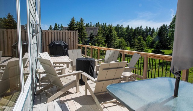 Owl's Nest: Sunlit South Shore Lakefront Home | Stairs Down to Lakeshore