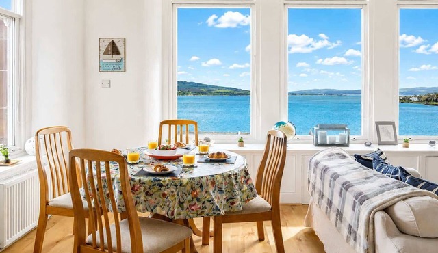 Panoramic Sea View Apartment in Rothesay Bay