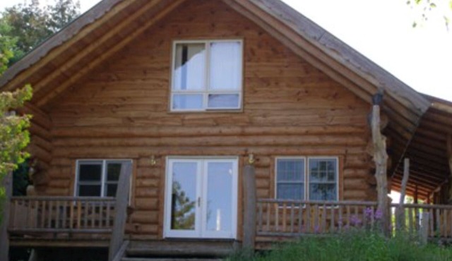 Papins Resort Caribou Lodge