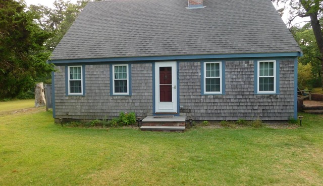 Path to Pond, Private Location, Sweet Home! (CS0031)