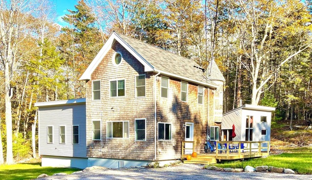 Peaceful Coastal Retreat in Boothbay, Just Minutes from the Botanical Gardens!