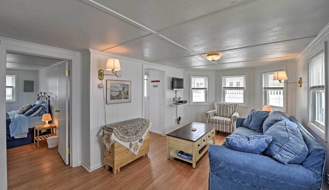 Peaceful Cottage - Steps to Matunuck Beach