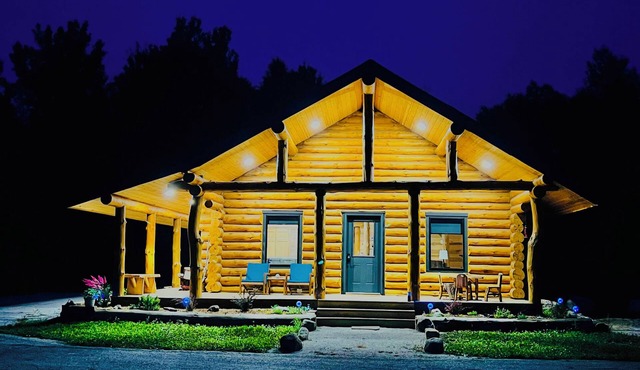 Peaceful custom built log cabin