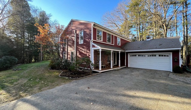 Peaceful House in the Woods near Desert of Maine