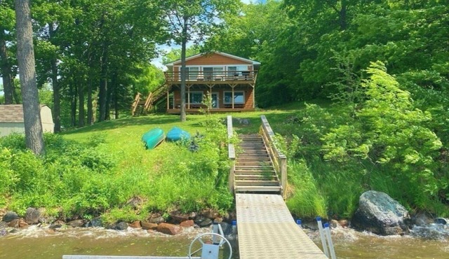 Peaceful MilleLacs Lakefront Cabin. Dog-Friendly!