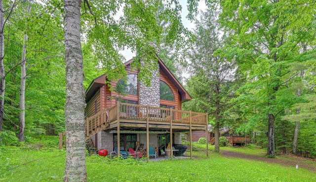 Peaceful White Sand Lake House w/Dock & Deck!