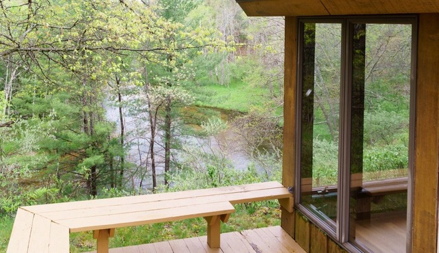 Pere Marquette River Fishing Cabin 3