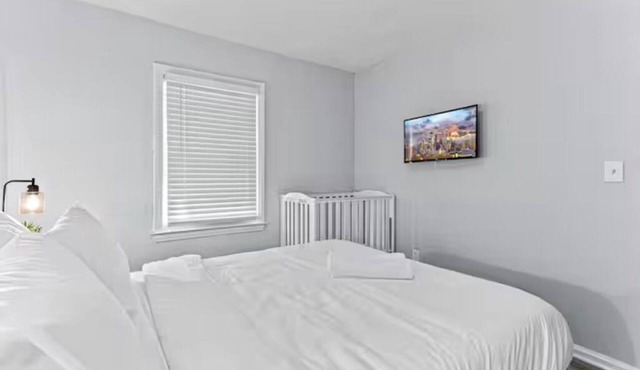 Perfect 4-bedroom house with AC in pleasant Ecorse