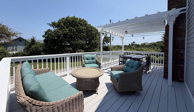 Perfect Family Beach House - 2 Minute Walk to White Horse Beach