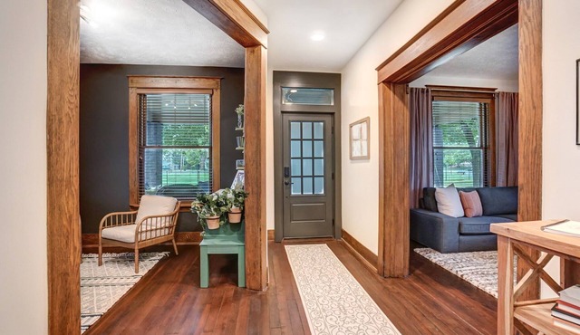 Pet/Family Friendly Home w/Master Loft