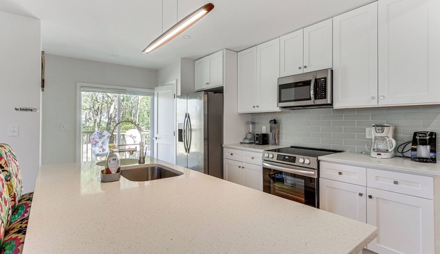 Pet-friendly Home w/Spacious Yard in Avon!