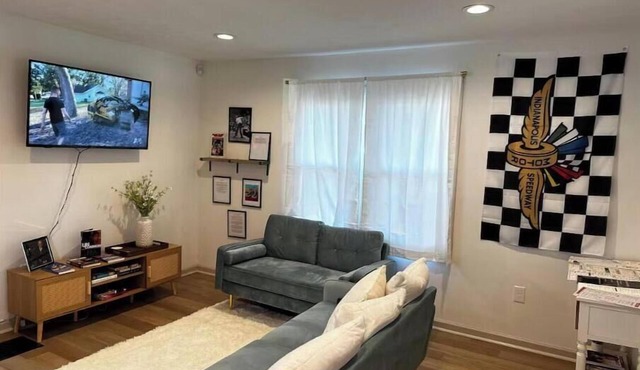 Pet-friendly house 5 minutes from Lucas Oil/Gainbridge!