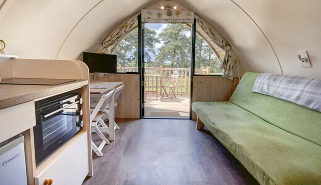 Pet-friendly Lakeside Cabin.