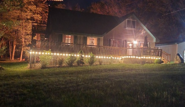 Pet friendly Spacious Cottage on 4 acres. Close to ORV trails and AuSable River.