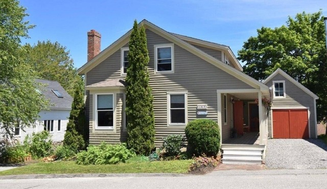 Phenomenal location in Bath, ME- Comfortable,3 BR, 2 bath, Close to Everything!