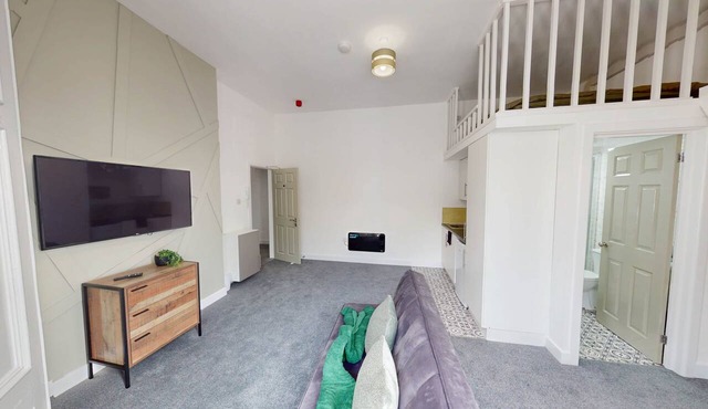 Piers View Deluxe Mezzanine - 7