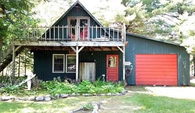 Pine Cabin at Sweet Retreat Waterfront Stay