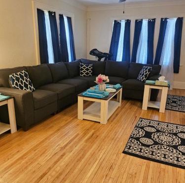 Plantlife LLC Lodge U room