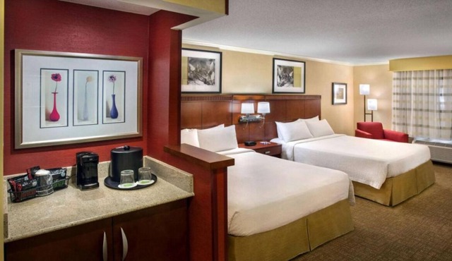 Pleasant Stay! 4 Convenient Units, Parking, Pets Allowed, Near Fogg Art Museum!